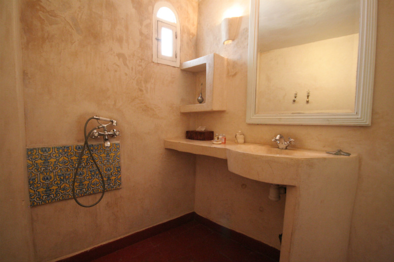 Nour Suite Bathroom